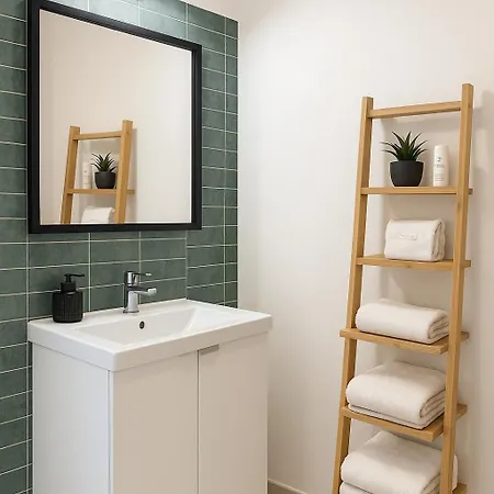 Emerald Escape - Calea Victoriei Βουκουρέστι