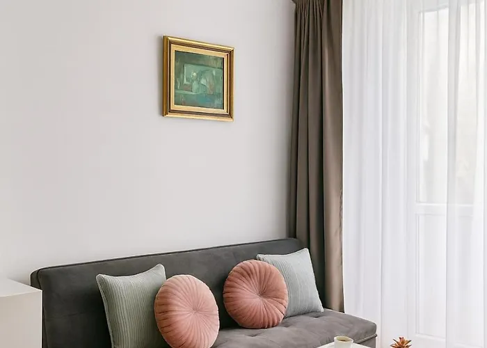 Emerald Escape - Calea Victoriei Bucharest