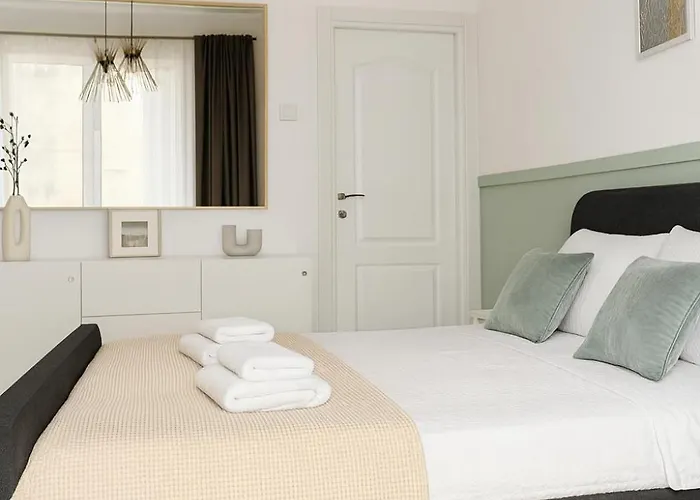 Апартаменти Emerald Escape - Calea Victoriei Бухарест