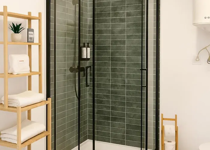 Emerald Escape - Calea Victoriei Boekarest